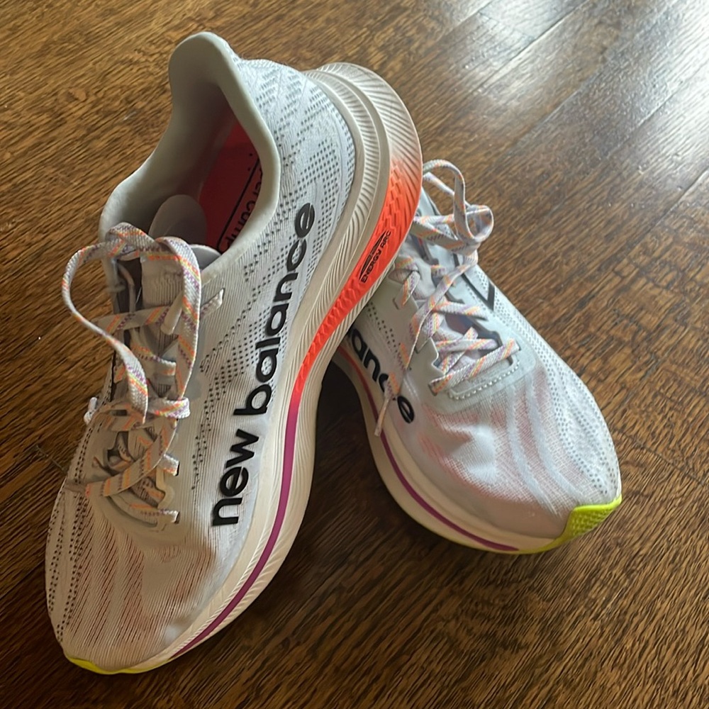 New Balance FuelCell SuperComp Trainer Women’s 10.5